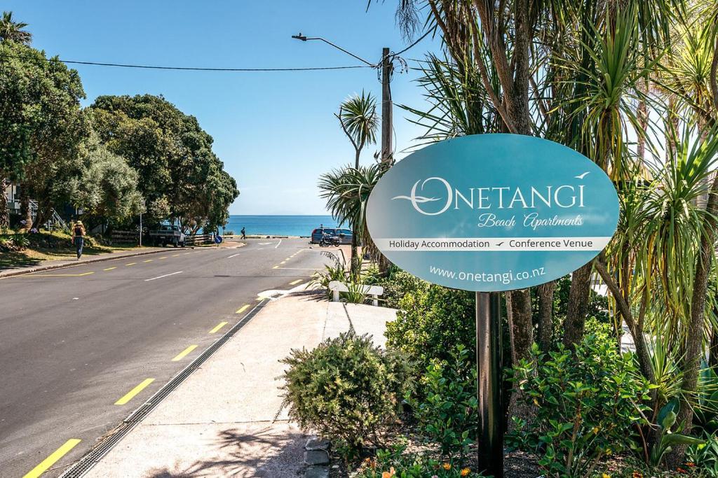 オネタンギ ビーチ アパートメンツ Onetangi エクステリア 写真